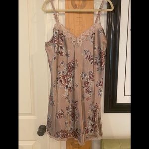 Thalia Sodi Intimates - Size L - Ladies Night Slip